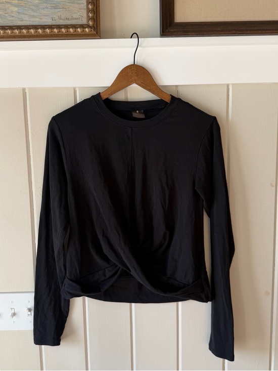 CALIA by Carrie Underwood Tops - CALIA Black Long-Sleeve Twist-Front Cropped Athletic Top, Size Medium
